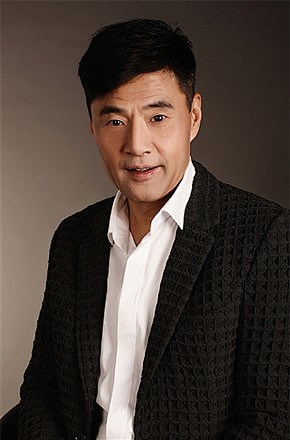 于荣光
