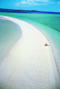 Luxurious Musha Cay Bahamas<br/>豪华的舞者 ，巴哈马岛<br/>巴哈马，武者礁。宁静的海，和白色的沙滩，在这里散步，多么惬意~