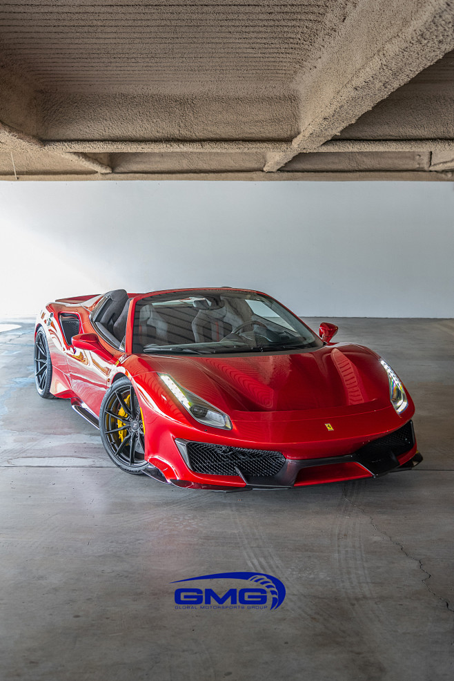 Ferrari 488 Pista Sp...