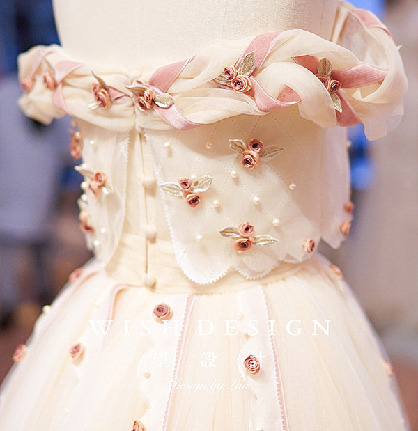 粉红色系婚纱设计，小仙女看过来，兰奕的纱
