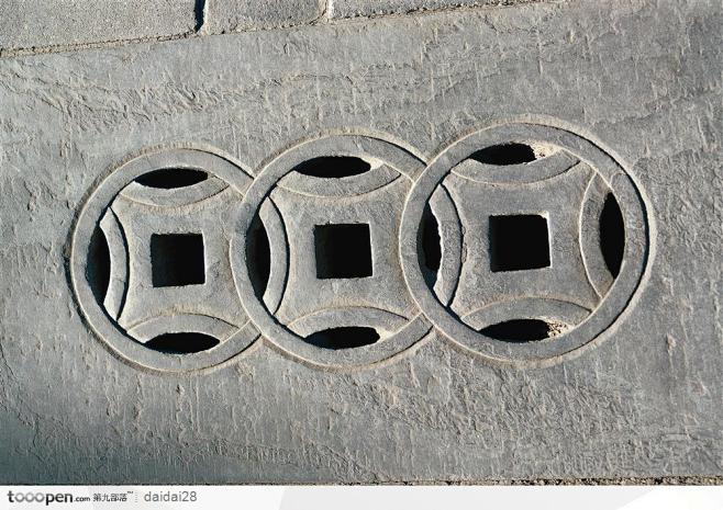 中国古代石雕建筑-重叠的镂空钱币石雕