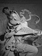 回云阙, Qi Sheng Luo : Latest work , Hui Yun Que, I love Dunhuang Art, I enjoy making this work.
这个作品纠结挺久的，终于做完了，一直想做个敦煌题材的作品，但是不知道从哪里入手，飞天，反弹琵琶各种造型都有很多人做过，偶然在网上搜到一张壁画的一角，虽然画风简练抽象，但对里面的乐手的姿态特别喜欢，就发散设计了一下全身效果，完成了现在的样子。敦煌的雕塑作品总是和壁画相互结合，非常美，于是我又制作了一张壁画的效果，参考敦煌壁