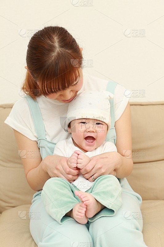 日本妈妈和她的孩子