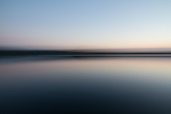 lake Lago water suns...