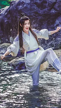 陈情令长评+超多高清无码壁纸：一见钟情魏无羡，日久生情蓝忘机。 : 作为85后老阿姨，已经很久很久没有追剧追星了，起初是在别人追剧时旁观被战羡超级...