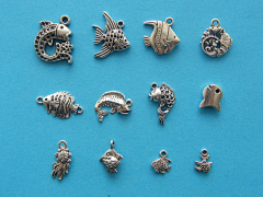几许轻浅采集到Charms
