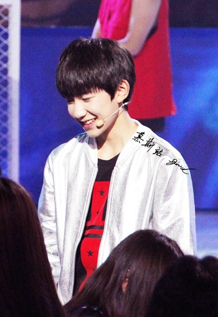 #TFBOYS王源# 0904湖南中秋晚...