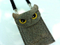 不织布做的手机包 这货要卖35刀啊！！！这里有成品的细节图http://www.etsy.com/listing/62410459/deluxe-gadget-case-owl-in-designer-felt