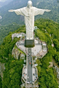 [] ATENO天诺国际#早安# 巴西耶稣石雕像（葡萄牙语：Cristo Redentor），是一座装饰艺术风格的大型耶稣基督雕像，位于巴西的里约热内卢，是该市的标志，也是世界最闻名的纪念雕塑之一。[阳光]来自:新浪微博