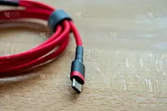 USB类型C是一种高速数据传输和快速或快速充电电池。