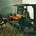 织布工的左侧和纺车 荷兰 梵高 油画 纽南时期梵高创作了许多关于织布工的作品，这件便是其中的一件。不过这件作品虽然说的是织布工左侧和纺车，而实际上作品的主体是织布机，这幅画的构图是突出织布机的复杂与完整，而不是人物或背景，粗糙的地面只起衬托织机的作用，而这些织机又总是在侧视或前视的角度上，也亦是说是画的主角。倾斜的砖地面呈现出砖块砌出的图案，这就使画的前景有了生气，但是占主要地位的织机遮住了屋角，织机和那架传统的纺车（这是未画出的女工匠的工具）占据了整个画面。