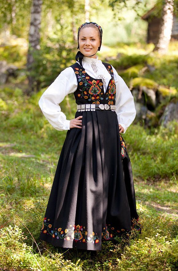 北欧传统民族服饰