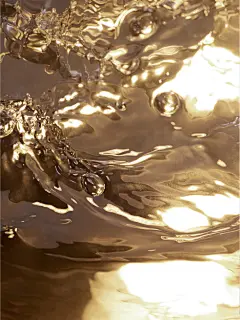 Candice Milon &gt; Photography &gt; Golden Water | Margot de Roquefeuil - Artist Management : Artworks of category Photography : Golden Water (Candice Milon)