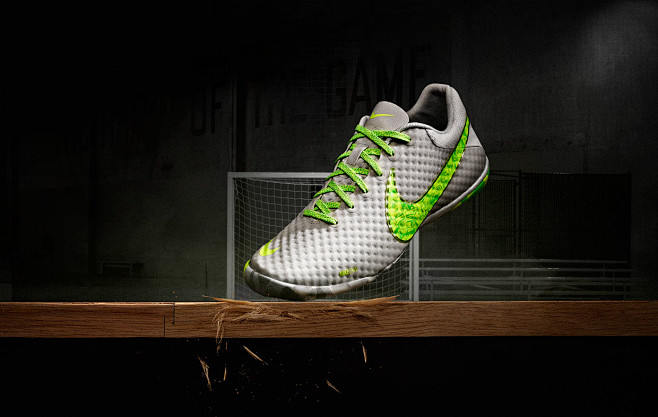 Nike FC 247 : Subtle...