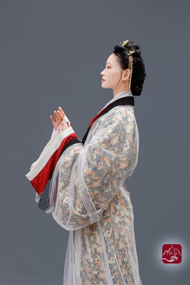 【怀谷居】仿马王堆·曲裾袍 ，外穿为素纱襌衣