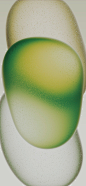 其中可能包括：two white and green vases sitting next to each other