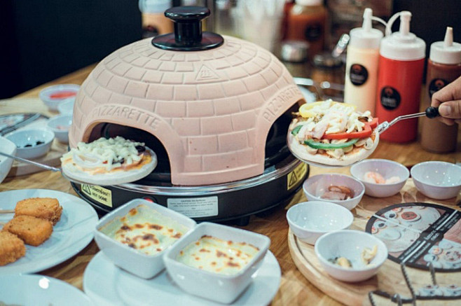 位于曼谷的PIZZA BY ME披萨店 ...