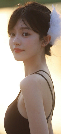 IZUMI老泉采集到小姐姐｜Beauty