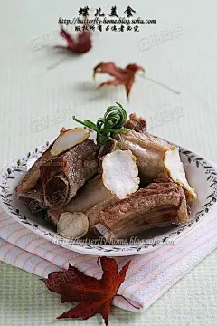 如何做西洋参清炖排骨的做法（荤菜）