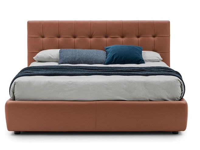 Storage bed with tuf...