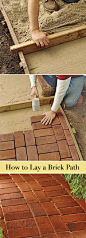 7 Classic DIY Garden Walkway Projects • With Tutorials! Including, from 'this old house', how to lay a classic brick path.工艺有点考时间 但是精致