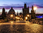 布拉格广场辉煌夜景城市风景图片