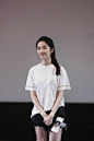 8.10，#刘亦菲#出席电影《三生三世十里桃花》重庆路演， ​​​​一袭简约随性穿搭也美爆了，有这样的颜值怎么穿都好看，看脸就够了！ ​​​​