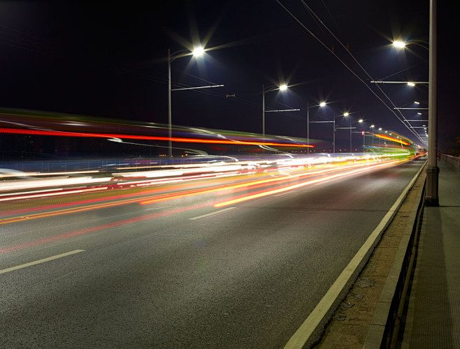 美丽城市公路夜景