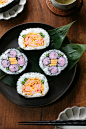 flower sushi rolls  