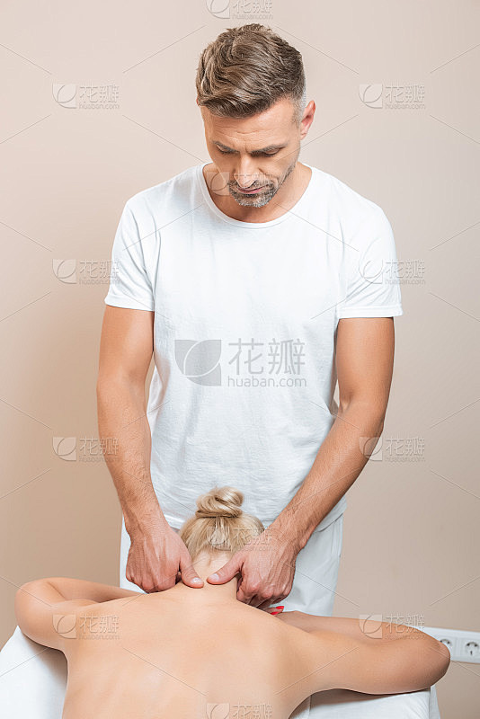 年轻 (1819) 性爱视频 - 青少年美女性交