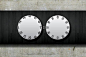 非同寻常的转盘挂钟 
这是由设计师Pushkar Ingale带来的转盘挂钟，时钟和分钟分别由两个标有刻度的圆形转盘构 
成，两个转盘会慢慢转动，相切点就是当前时刻。下面这个则是两个转盘集中在一起，共用一个 机芯，右边对应开口处读取时间。