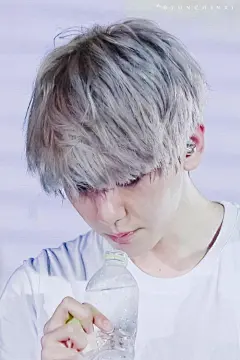 exo*边伯贤*吴世勋*鹿晗*吴亦凡*张艺兴*朴灿烈*黄子韬*都暻秀*金钟仁*金俊绵*金珉硕*金钟大❤高清壁纸