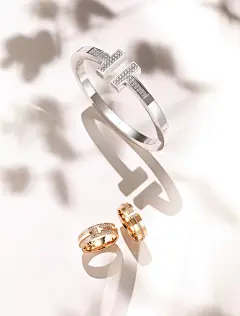 FASHION &amp; STYLE | 갤러리아 명품관 : 갤러리아 명품관 홈페이지에 오신걸 환영합니다.
