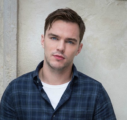 帅哟~~尼子Nicholas Hoult...