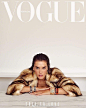 #视觉系Visual# Vogue Portugal January 2018: Alessandra Ambrosio by Branislav Simoncik，维密当家天使AA登上葡萄牙版Vogue 2018开年刊封面，独特的构图、简洁的排版实在太高级！让我想起Numéro这组（4-9）由Sølve Sundsbø掌镜的时装大片，同样的反常规构图和留白，惊艳！ ​​​​