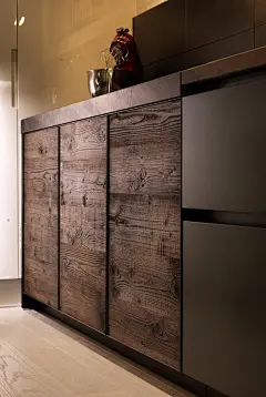 REclaimed wood kitchen