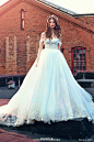 #女神爱时尚# Galia Lahav 2016春夏婚纱礼服广告大片，你最喜欢哪一套？