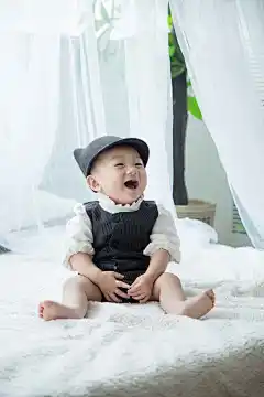 曲梓源宝宝的美照。
杰克叔叔儿童摄影会馆2017年6月10日摄影作品
摄影师：王Sir 引导师：砚博