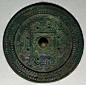 镜子,影棚拍摄,灰色,圆形,中国文化_150098064_Bronze mirror, China. Chinese Civilisation, Han Dynasty, 3rd century_创意图片_Getty Images China