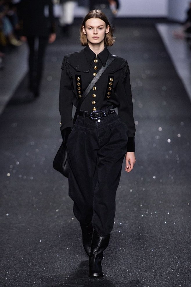 albertaferrettifall2019rtw67676767时尚赛博朋克