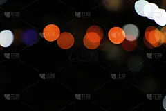 抽象模糊的圆散景灯光背景，五彩缤纷的城市夜景灯光。