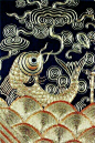 刺绣是中国民间的一种传统手工艺，至少有二三千年历史。中国刺绣主要有苏绣、湘绣、蜀绣和粤绣四大门类。