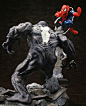 ファインアートスタチュー ヴェノム アンバウンド マーベルコミックス Marvel Comics | KOTOBUKIYA : スパイダーマンのライバルの中でも高い知名度と人気を誇るヴェノムがファインアートスタチューシリーズに再登場！“解放”を意味する言葉ながら、よりワイルドな印象を与える-アンバウンド-の名を冠し新生いたします。発売中の『ファインアートスタチュー スパイダーマン アンリーシュド』と相対する対決デザインになっておりますので、お部屋に一緒にディスプレイすると世界観が更に広がります。