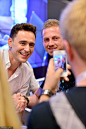 2013 > Marvel's Thor: The Dark World Autograph Signing - July 21st - 003 - Tom Hiddleston Online