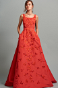 Oscar de la Renta Pre-Fall 2016 Fashion Show : See the complete Oscar de la Renta Pre-Fall 2016 collection.