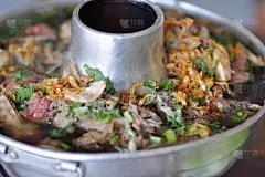 肉汤或牛肉汤或面条