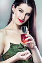 Olena Zaskochenko在 500px 上的照片woman in green dress