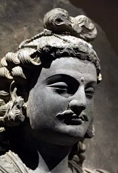 e金刚怒目菩萨低眉