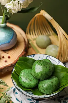 艾叶糍粑清明节美食摄影图