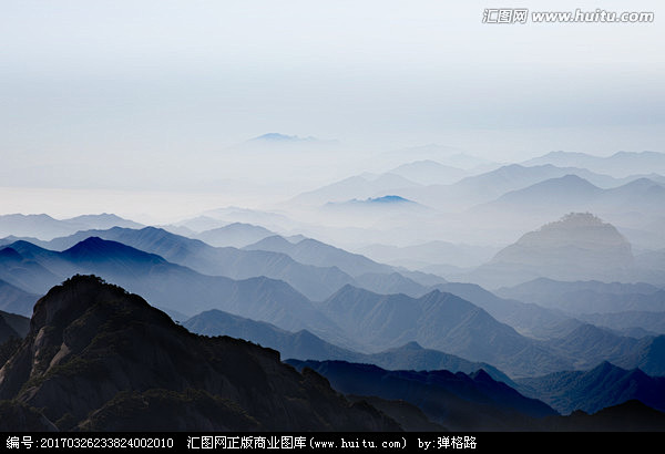 远山水墨